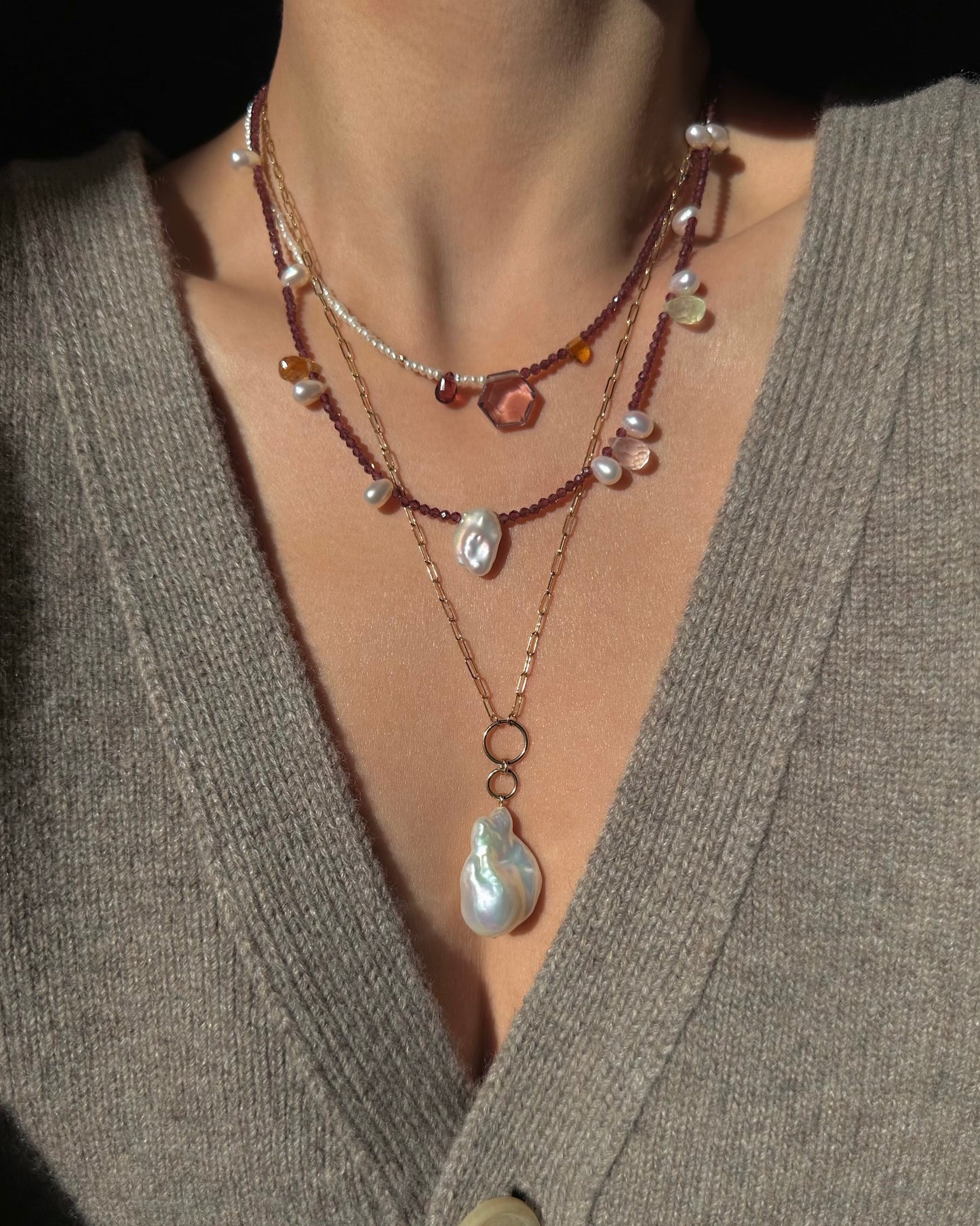 HEART'S WHISPER Garnet Necklace